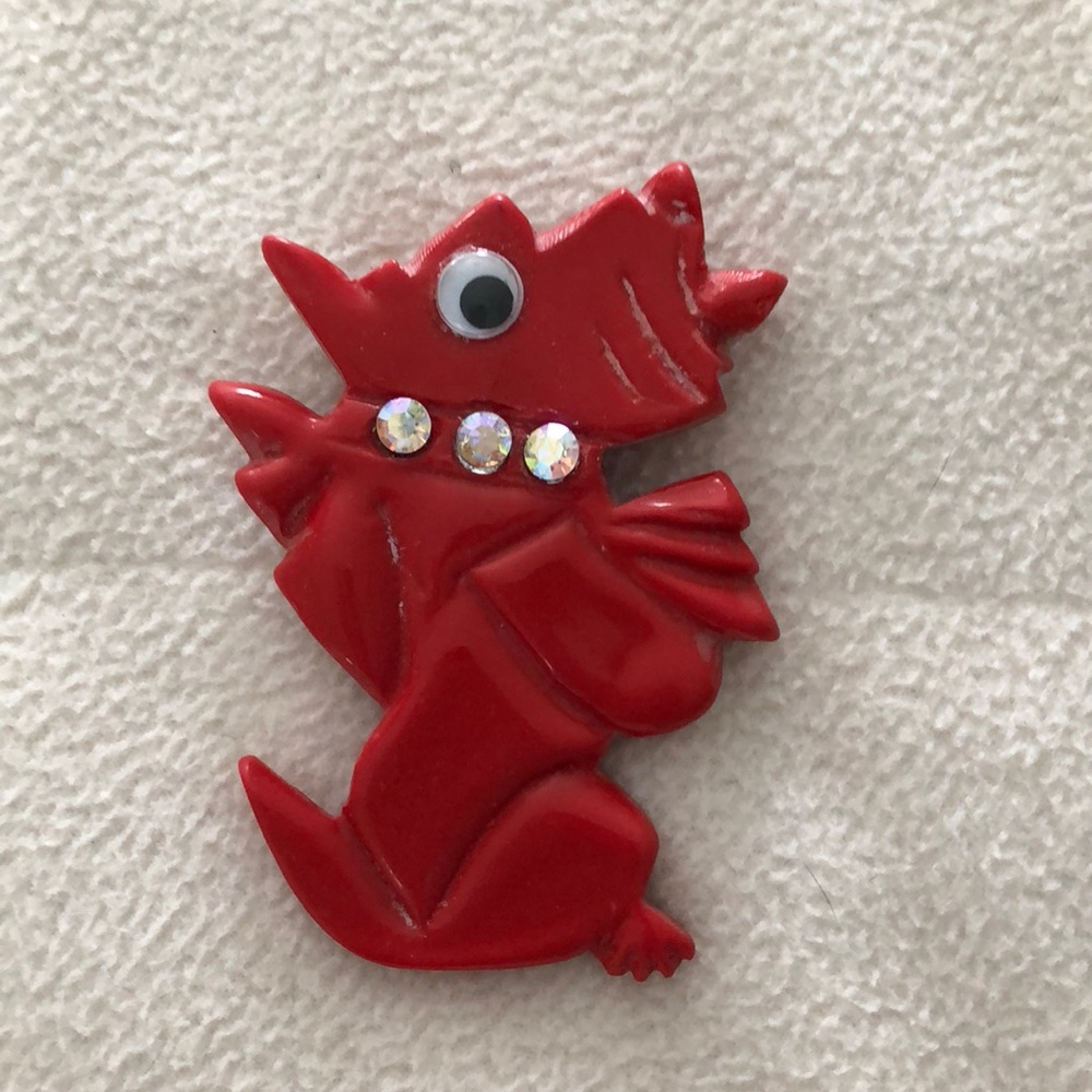 Doggie Broach
